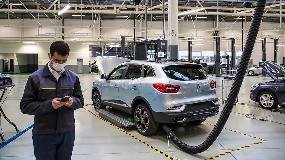 La plupart des voitures thermiques actuelles émettent toujours la même quantité de CO2 qu'il y a 12 ans, selon l'un des auteurs du rapport (image prétexte).