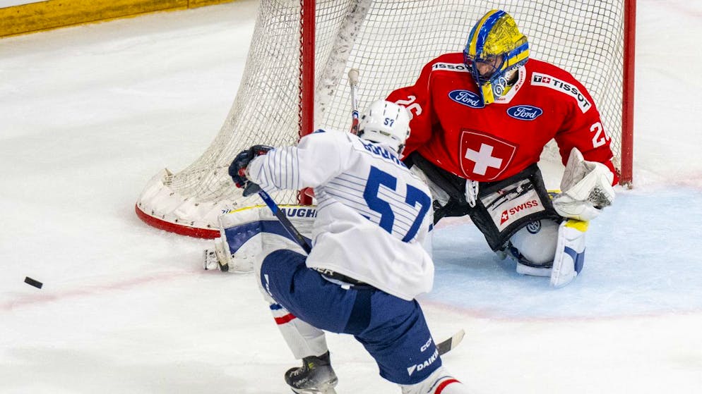 Muss das Nati-Camp verlassen: Sandro Aeschlimann, Goalie in Diensten des HC Davos