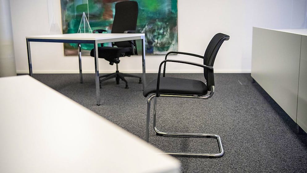 Ein Mann muss sich vor dem Kriminalgericht Luzern wegen des versuchten Mordes an seiner Ex-Frau verantworten. (Archivbild)