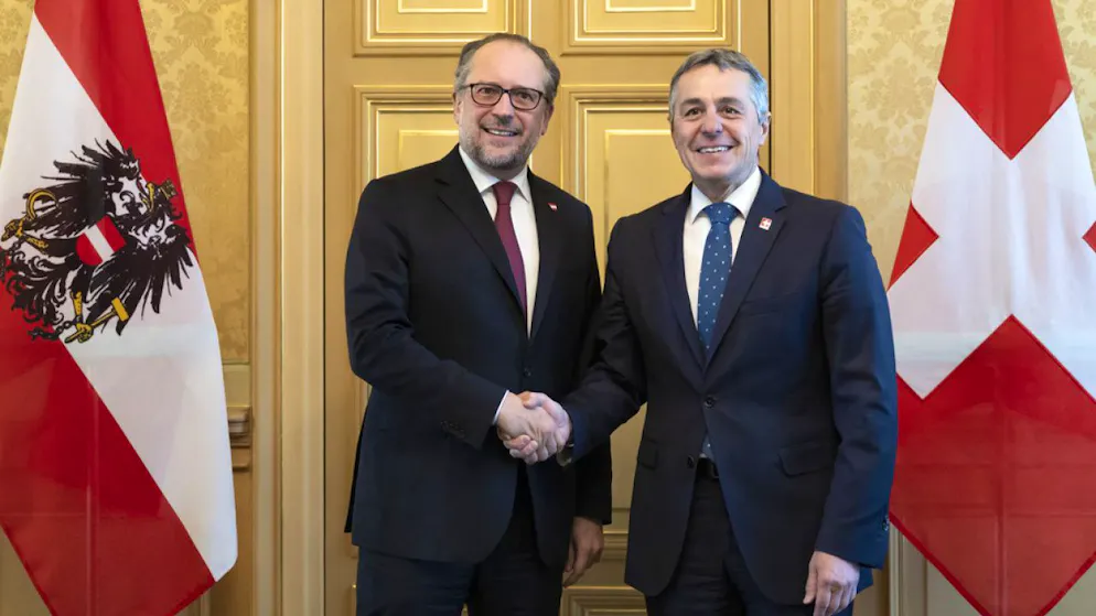 Aussenminister Ignazio Cassis (rechts) hat am Dienstag seinen österreichischen Amtskollegen, Alexander Schallenberg, im Bundeshaus empfangen.