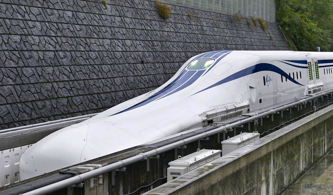 Hovering at 600 km/h: Japan's new bullet train delayed