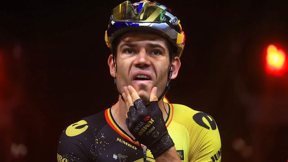 Wout Van Aert a pu remonter sur son vélo de course.