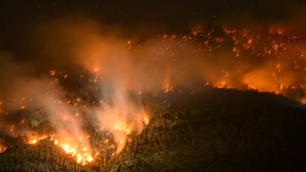 Wegen des Klimawandels erhöht sich die Waldbrandgefahr in den Voralpen einer neuen Studie zufolge stark. (Archivbild)