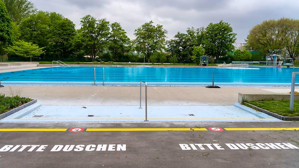 Das Schwimmbecken im Gartenbad Bachgraben lädt noch nicht zum Bade. (Archivbild)