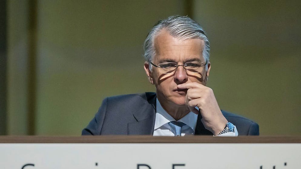Die hohe Entlöhnung von UBS-Chef Sergio Ermotti hat an der Generalversammlung zu viel Kritik von Kleinaktionären geführt. Die Zustimmung zum Vergütungsbericht fiel verhältnismässig schwach aus. (Archivbild)