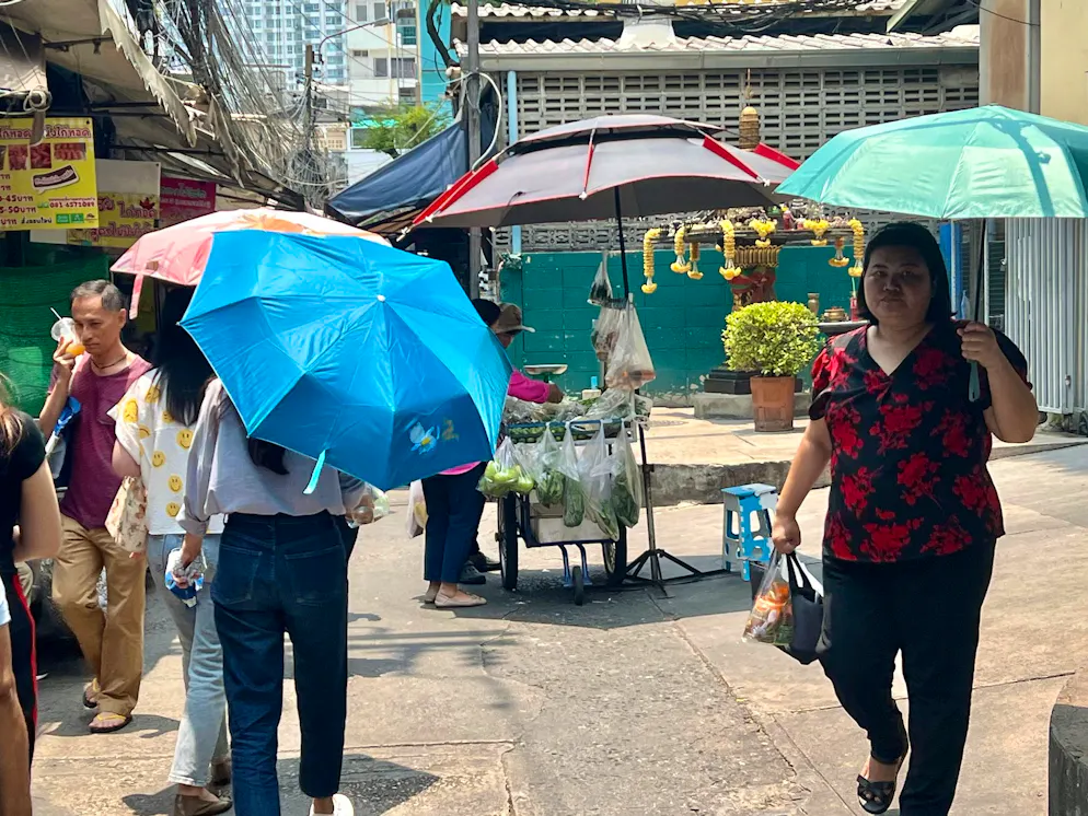 Der April läutet in Thailand das Ende der Trockenzeit ein und ist generell der heißeste Monat des Jahres.