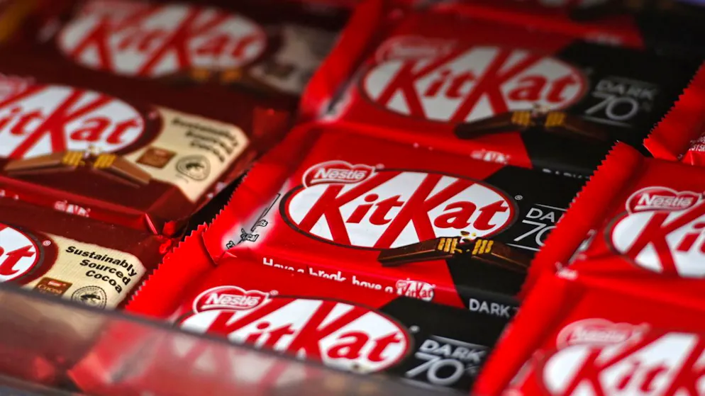 Nestlé erhöht die Preise weniger stark als zuvor: KitKat ist eine bekannte Marke des Schweizer Nahrungsriesen (Archivbild).