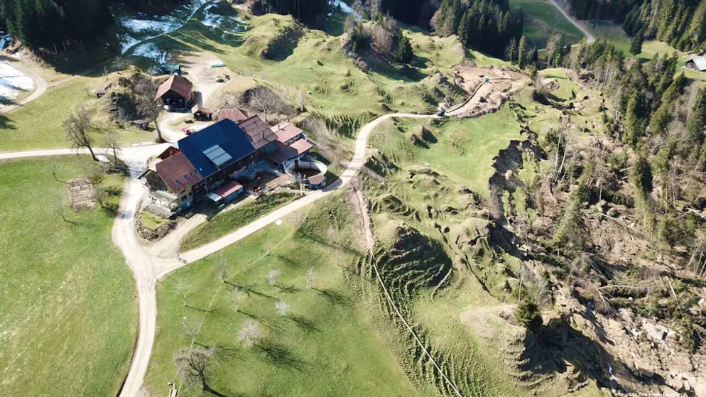 Die Familie des Landwirtschaftsbetriebs Seebli muss aus Sicherheitsgründen umziehen.