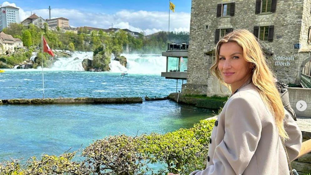Besuch am Rheinfall. Gisele Bündchen entdeckt die Schweiz mit dem Zug