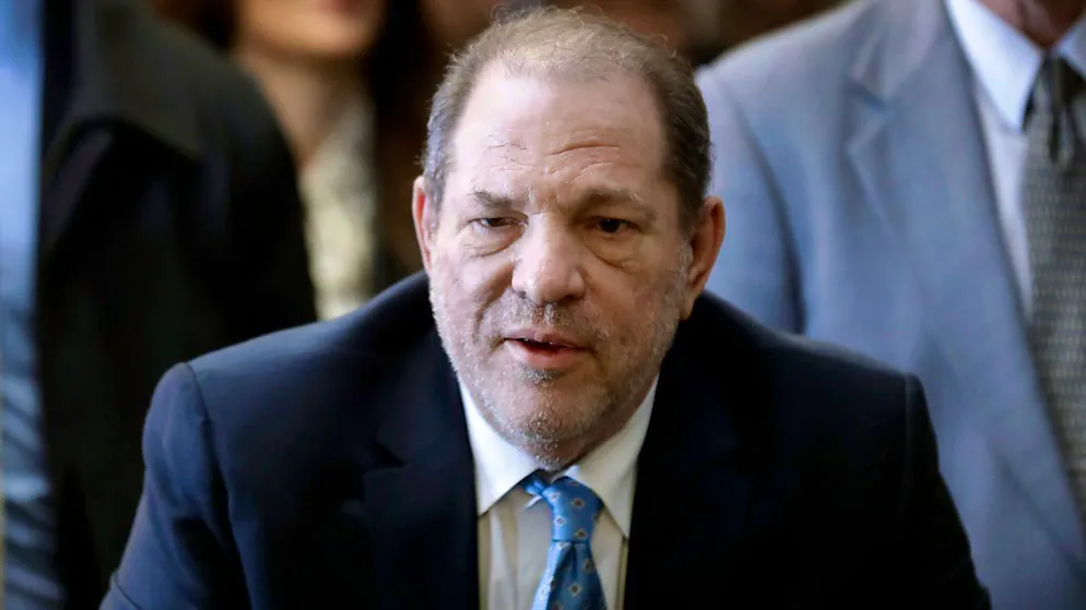 ARCHIV - Harvey Weinstein im Gericht in Manhattan. Foto: Mark Lennihan/AP/dpa