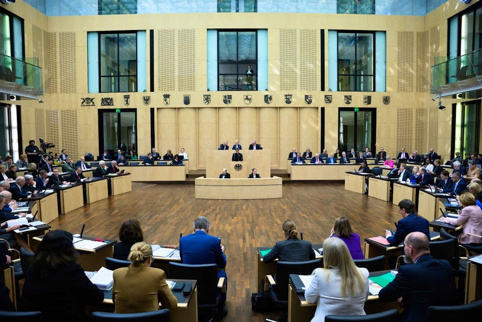 Mona Neubaur während ihrer Rede im Deutschen Bundesrat.