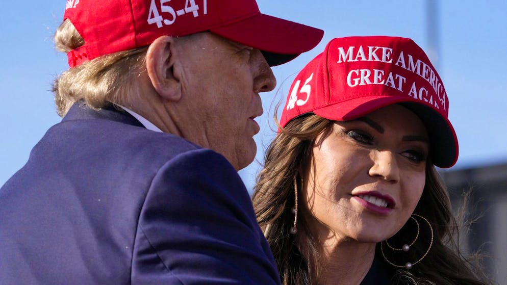 Cucciolo di 14 mesi. Bufera su Kristi Noem, una possibile vice di Trump, per aver ucciso il suo cane