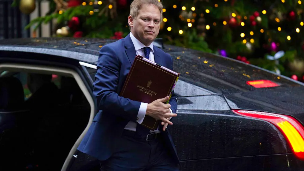 ARCHIV - Grant Shapps, Verteidigungsminister von Großbritannien, kommt zu einer Kabinettssitzung. Die britische Regierung erwägt Berichten zufolge einen Einsatz von Soldaten, um Hilfsgüter an dem von den USA errichteten temporären Hafen in Gaza an Land zu bringen. Foto: James Manning/PA/AP/dpa