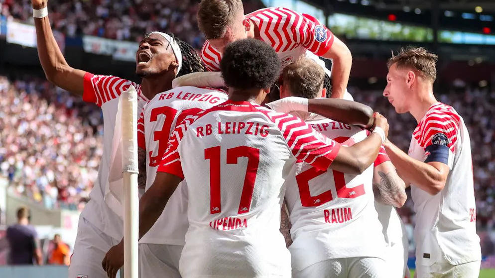 Die Spieler von RB Leipzig sind gegen Borussia Dortmund in Feierlaune