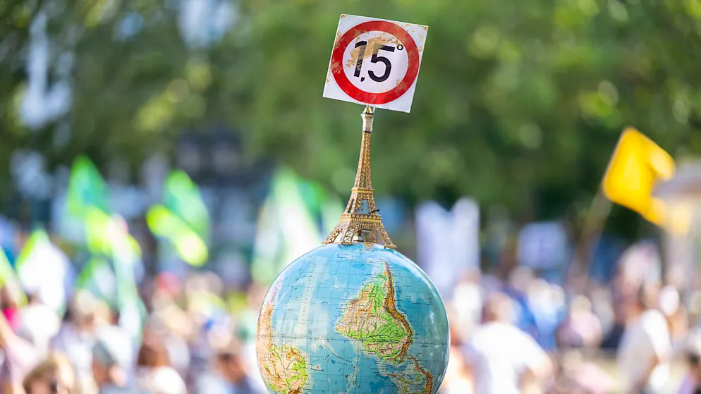 Das 1,5-Grad-Ziel des Pariser Klimaschutzabkommens als Symbol: Laut Forschenden verbleiben bis dahin mit dem jetzigen Verhalten noch rund fünf Jahre. (Archivbild)