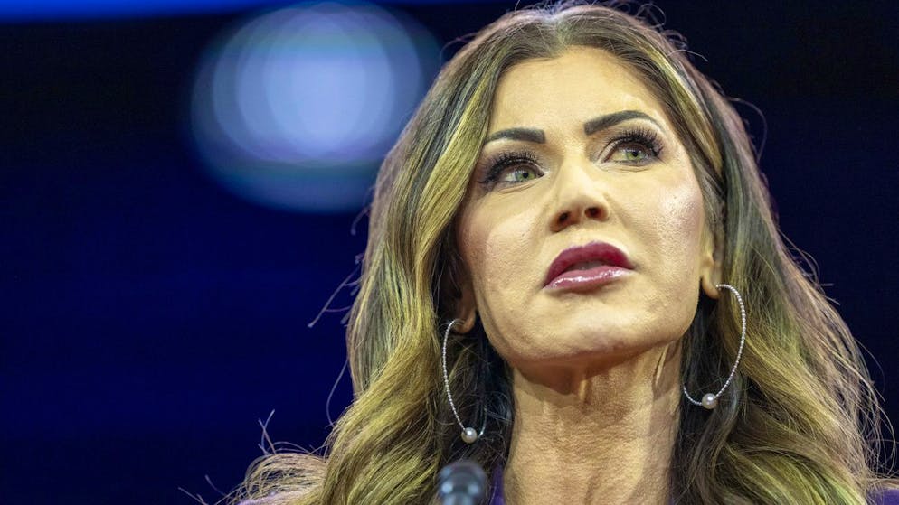 Kristi Noem erregte bereits nach dem Ende des Rechts auf Abtreibung in den USA mit einem TV-Interview Aufsehen.