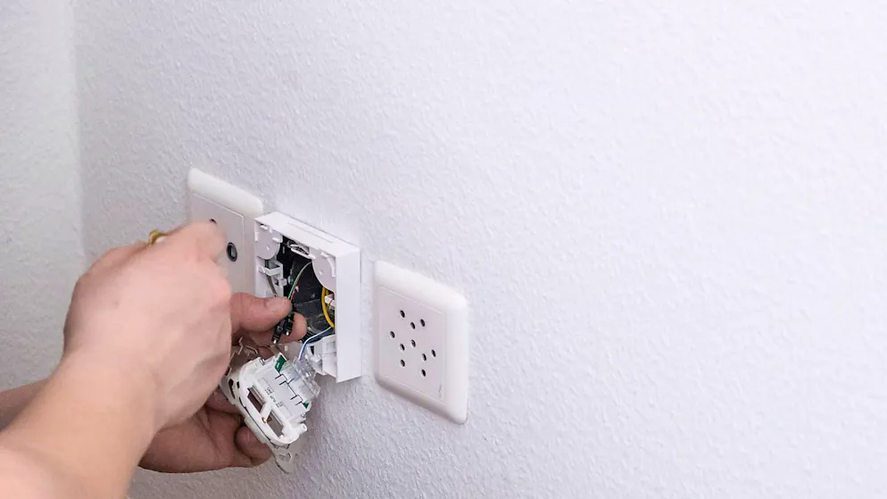 Die Burkhalter Gruppe übernimmt ein Elektrotechnik-Unternehmen aus dem Engadin. (Symbolbild)