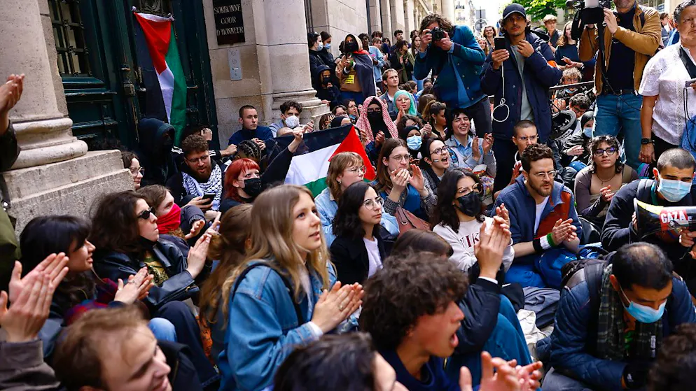 Guerra in Medio Oriente. Proteste per Gaza in Francia, la polizia sgombera i manifestanti alla Sorbona