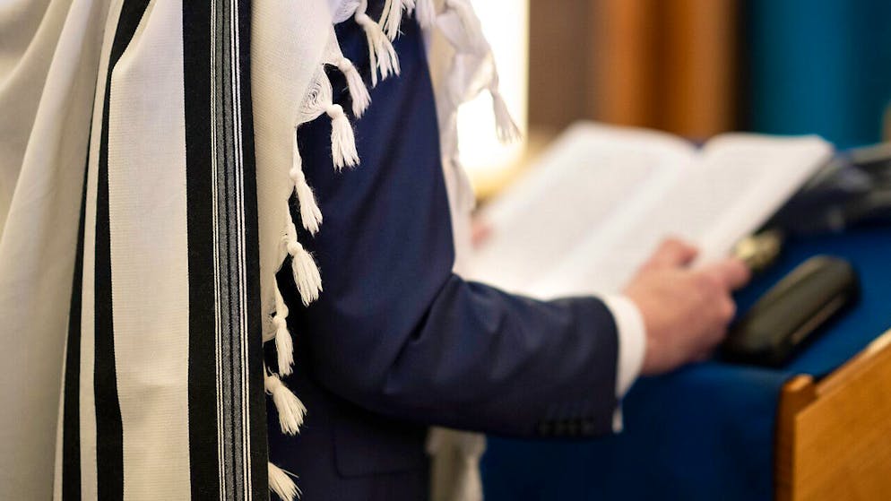 An den Zürcher Schulen soll es einen Aktionsplan gegen Rassismus und Antisemitismus geben. Hinter dieser Forderung stehen alle Fraktionen im Parlament. (Symbolbild)