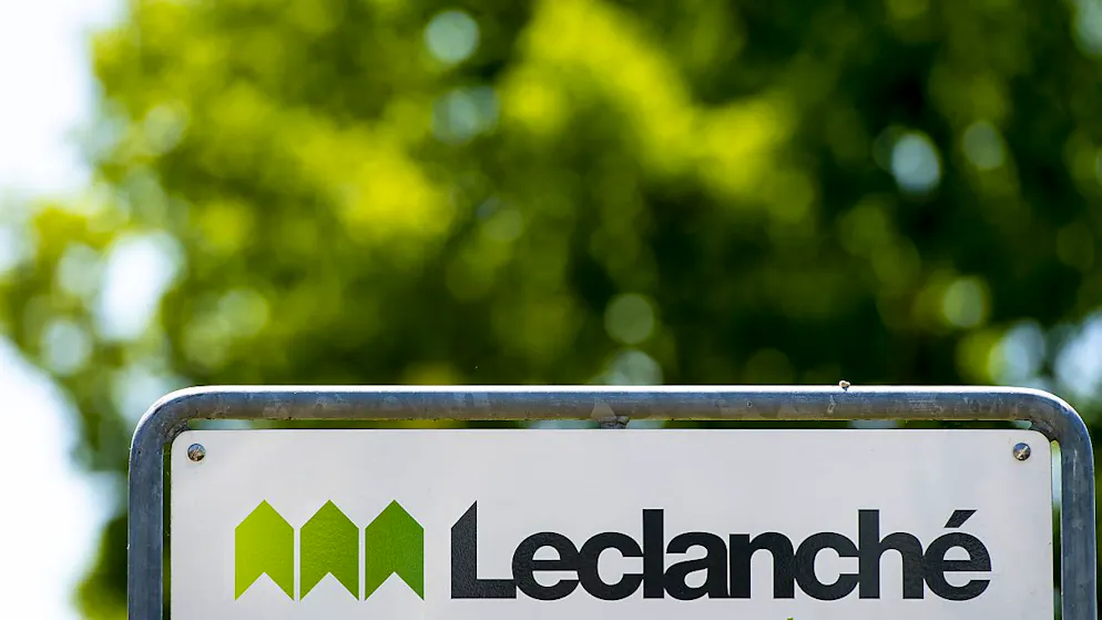 Le fabricant vaudois de batteries, toujours dans le rouge, assure avoir réduit sa perte nette par rapport à 2022.