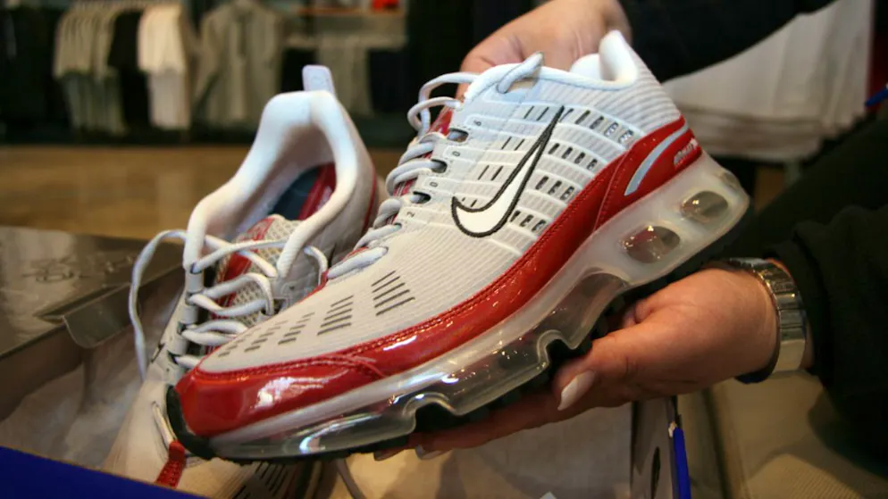 La boutique clandestine proposait notamment des contrefaçons de baskets Nike air max (photo symbolique)