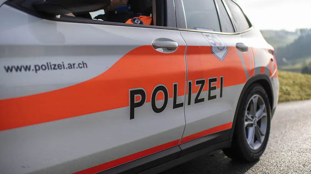 Die Kantonspolizei Appenzell Ausserrhoden klärt ab, wie genau es zum Unfall in Grub AR kam. (Symbolbild)