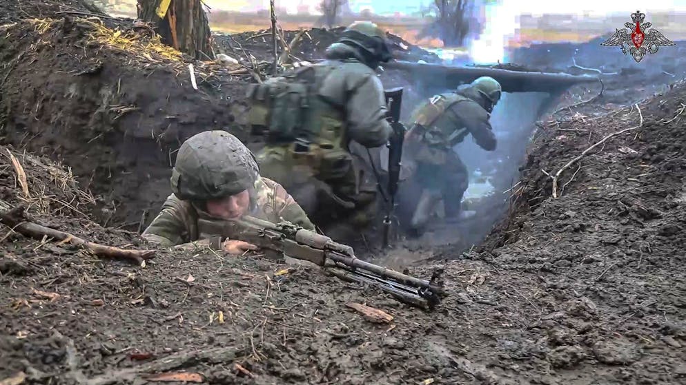 Mancano soldati. Le reclute russe guadagneranno presto quasi come Putin, ecco quanto