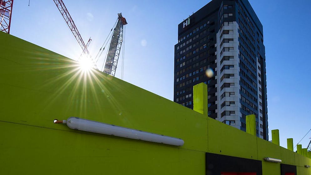 Der St. Galler Kantonsrat hat entschieden, dass die bisher vier Spitalverbunde zu einer Organisation zusammengelegt werden. (Archivbild)