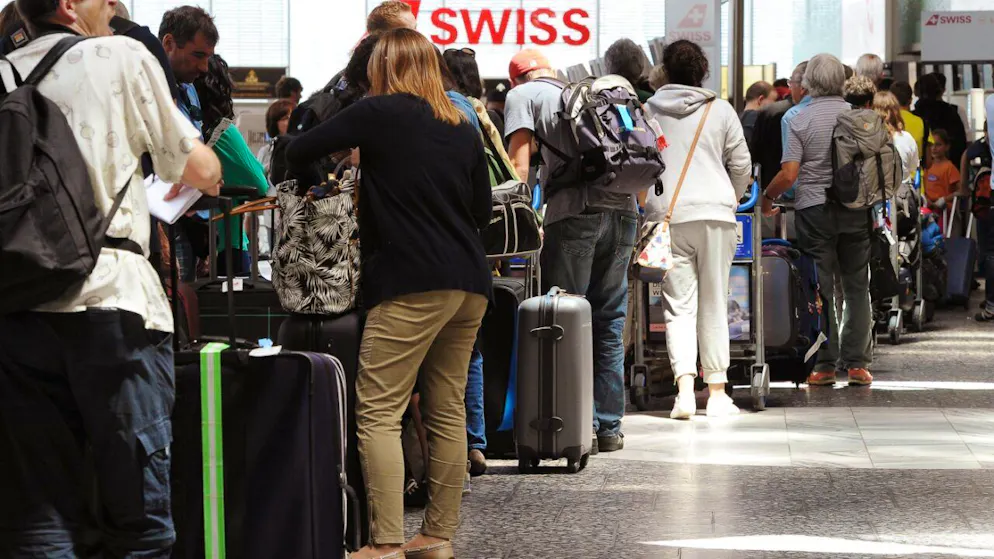 Das beliebteste Verkehrsmittel für private Reisen ist laut Comparis trotz Klimakrise das Flugzeug. (Symbolbild)