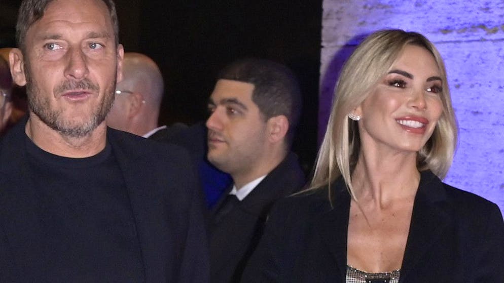 Ecco dove potrebbero andare. Francesco Totti e Noemi Bocchi pronti a lasciare l’Italia