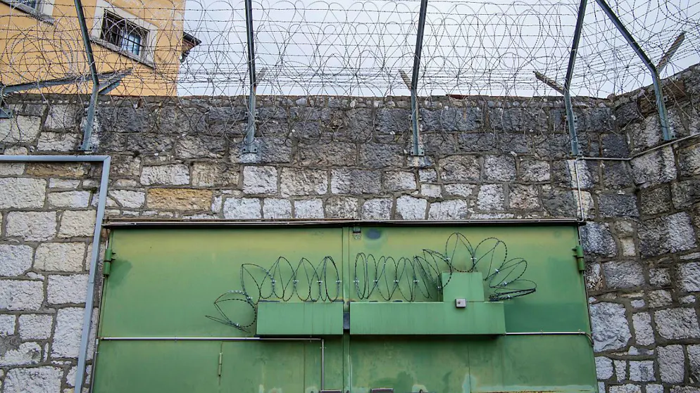 Die Schaffhauser Justiz ermittelt gegen zwei Teenager, die Sprengstoffanschläge in der Schweiz geplant haben sollen. (Symbolbild)