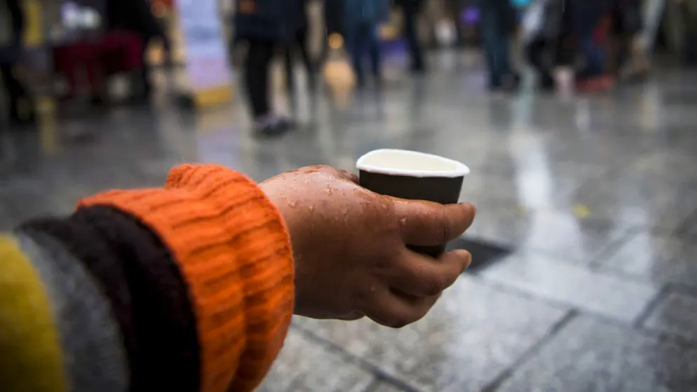 Menschenhandel: Zwei Bulgaren, Vater und Sohn, brachten Landsleute zum Betteln in die Schweiz. Ein Gericht in Genf verurteilte die beiden zu Gefängnisstrafen von sieben und dreieinhalb Jahren. (Symbolbild)