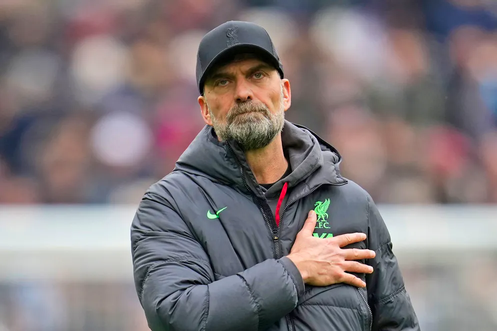 Nach einem Disput mit Mohamed Salah sei wieder alles in Ordnung, sagt Liverpools Trainer Jürgen Klopp.