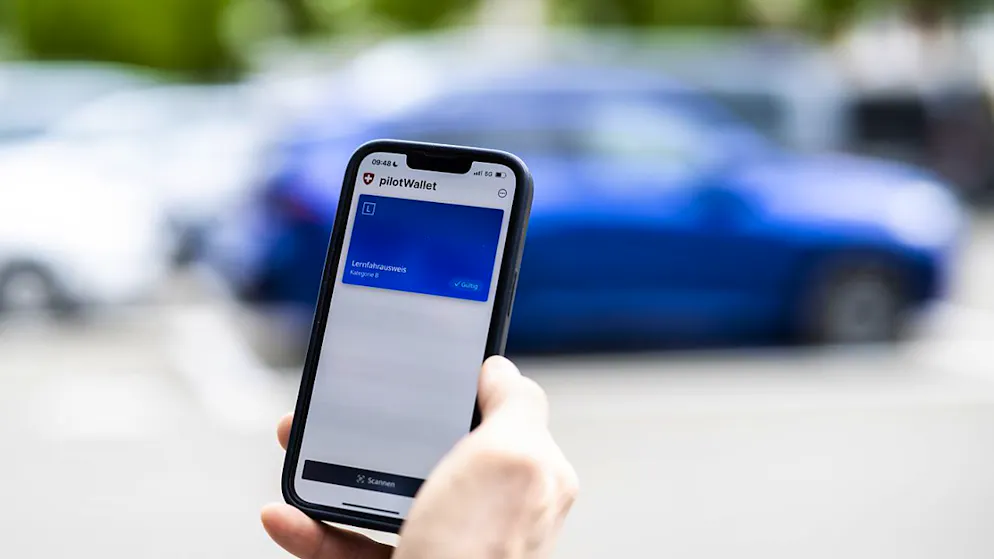 Der Kanton Appenzell Ausserrhoden führt als schweizweites Pilotprojekt den Lernfahrausweis fürs Smartphone ein.