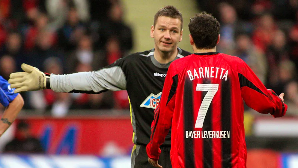Torwart Georg Koch – hier mit Tranquillo Barnetta – war jahrelang in der <Bundesliga aktiv.