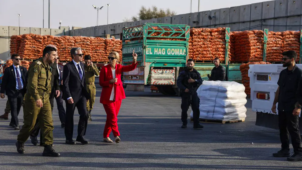 US-Aussenminister Antony Blinken (M.) mit Sigrid Kaag, der Koordinatorin für UN-Gaza-Hilfe am 1. Mai 2024 am Grenzübergang Kerem Schalom. 