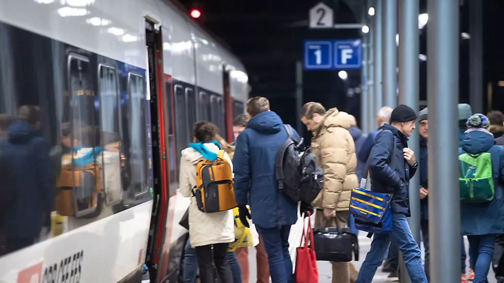 Zusatzzüge und Stauprognosen für Auffahrt und Pfingsten - Gallery. Die SBB setzen an den verlängerten Wochenenden dutzende Zusatzzüge ein. (Archivbild)