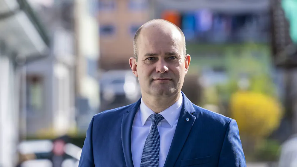 Der Luzerner Baudirektor Fabian Peter (FDP) hat mit dem von ihm geplanten Ausbau der erneuerbaren Energie eine Mehrheit des Kantonsrats hinter sich scharen können. (Archivaufnahme)