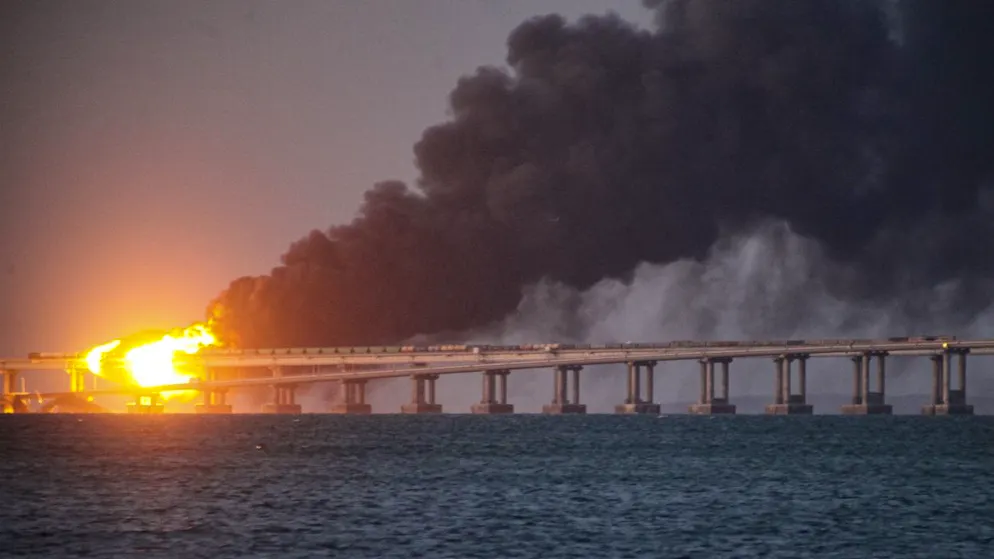 Am 8. Oktober 2022 explodiert ein Lastwagen mit einer Bombe auf der Kertsch-Brücke, die damals für den Nachschub russischer Truppen auf der Krim und in der Südukraine essenziell ist. Doch Zeiten ändern sich.