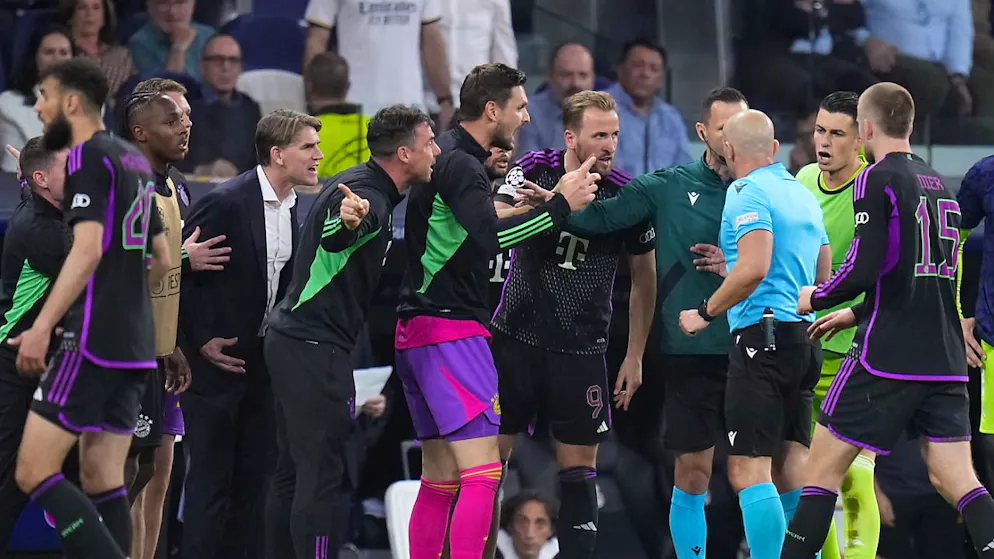 Real Madrid gelingt späte Wende und der Einzug in den Final - Gallery. Schiedsrichter Szymon Marciniak hielt allem Druck stand und traf die richtigen Entscheidungen
