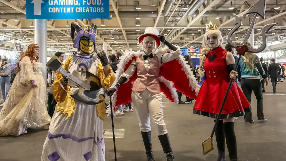 Comic-Prinzessinnen und Film-Monster in den Hallen der Messe Basel - Gallery. Zahlreiche Cosplayer bevölkerten zum Auftakt der Messe Fantasy Basel die Hallen der Messe Basel.