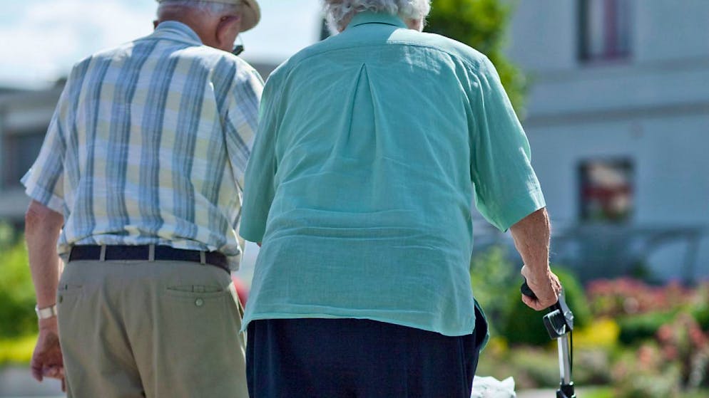 I fatti più importanti per la Svizzera e il Ticino nel 2024. Il 6 agosto il Consiglio federale comunica che l’Ufficio federale delle assicurazioni sociali (UFAS) ha commesso un errore nel calcolo delle prospettive finanziarie dell'AVS a lungo termine, che ha portato a stime errate sulle uscite, in realtà inferiori rispetto a quanto preventivato. Alcuni partiti, tra cui i Verdi, hanno dunque annunciato un ricorso visto l’esito della votazione del settembre 2022, quando una risicata maggioranza della popolazione approvò l’aumento dell’età di pensionamento delle donne a 65 anni.