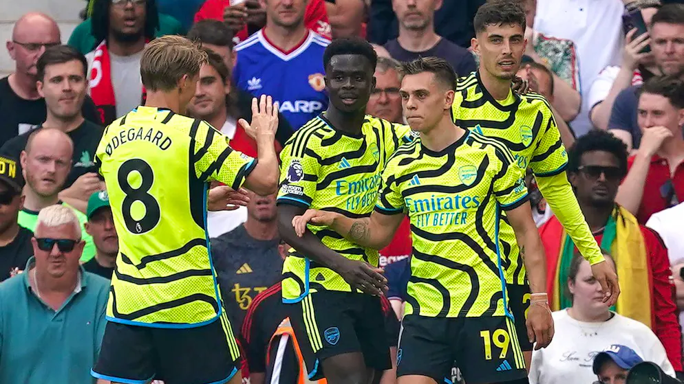 Arsenal hält das Meisterrennen weiter offen.