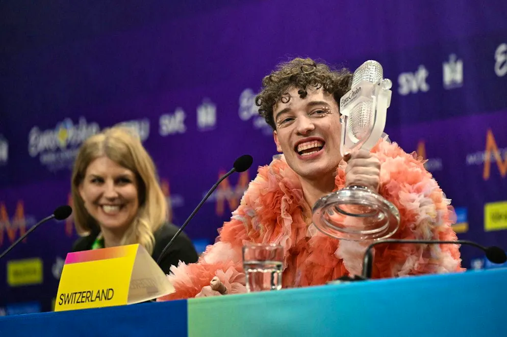 Nemo con il nuovo trofeo. 