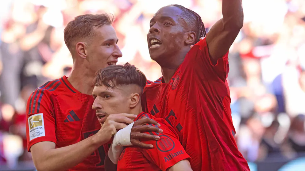 Die Bayern jubeln über einen lockeren Heimsieg.