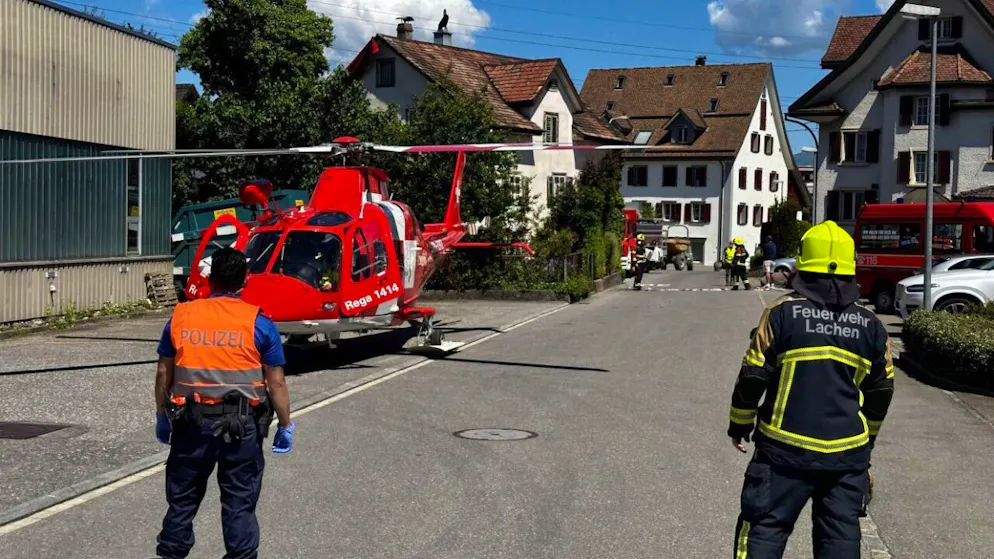 Neben der Rega und der Feuerwehr waren auch die Kantonspolizei, eine Ambulanz, das kantonale Arbeitsinspektorat und ein Care Team im Einsatz.