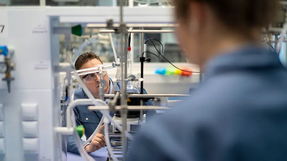 Der Pharma-Auftragsfertiger Lonza bestätigt seine Ziele für das Gesamtjahr.