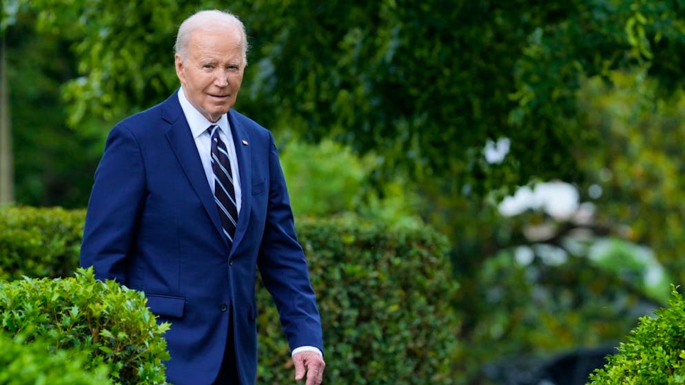«Ich werde nie vergessen, wie er über die Pandemie gelogen und den Amerikanern geraten hat, Bleichmittel in ihre Haut zu injizieren», sagt US-Präsident Joe Biden über Donald Trump. Foto: Susan Walsh/AP/dpa