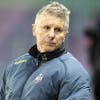 Livio Bordoli, coach of FC Lugano, reacts, during the Challenge League soccer match of Swiss Championship between Servette FC and FC Lugano, at the Stade de Geneve stadium, in Geneva, Switzerland, Monday, February 16, 2015. (KEYSTONE/Salvatore Di Nolfi)