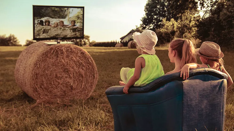 Die TV-Box 5 von Swisscom ist deutlich kleiner als das Vorgängermodell. Sie verbraucht weniger Strom und ist aus recyceltem Kunststoff hergestellt.